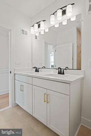 $3,250 | 19874 Yellow Daisy Terrace, Ashburn, VA 20147