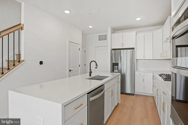 $3,250 | 19874 Yellow Daisy Terrace, Ashburn, VA 20147