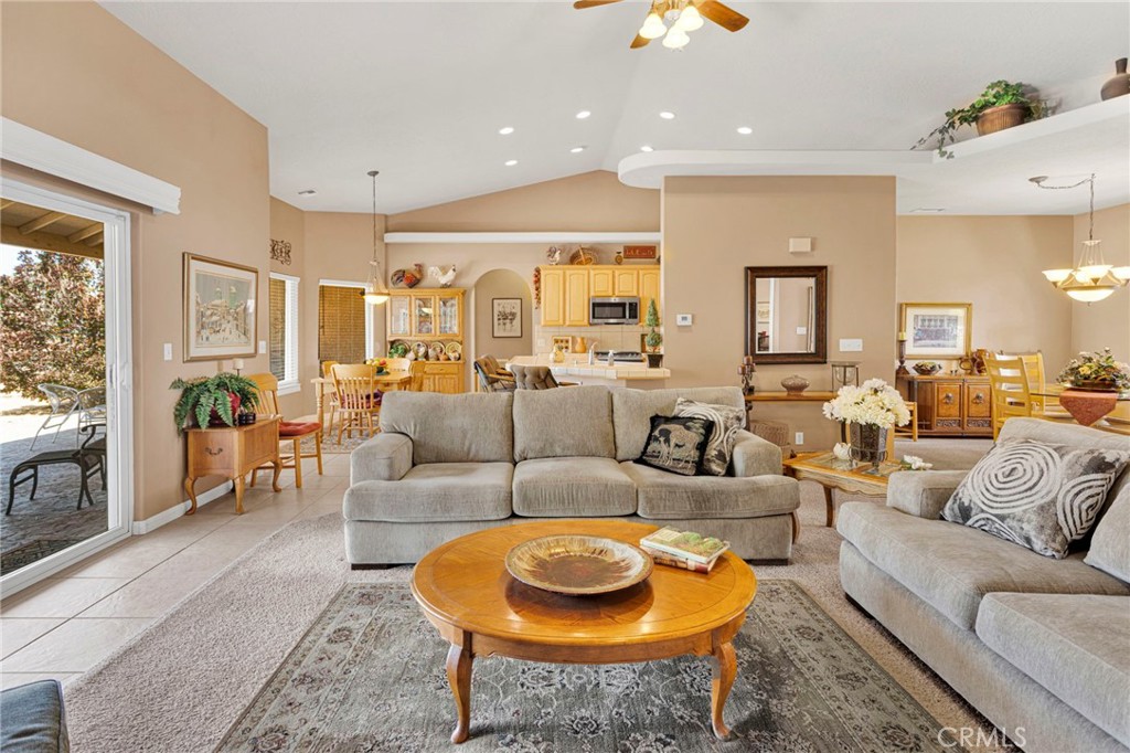 14128 Rincon Road Apple Valley, CA 92307 - Photo 10 of 53