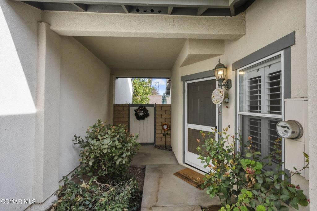 2046 Freesia Avenue Simi Valley, CA 93063 - Photo 5 of 37 a front view of a house