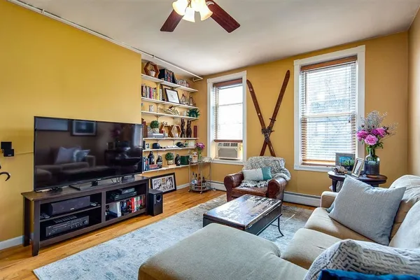 $3,200 | 621 Willow Avenue, Unit 4L, Hoboken, NJ 07030