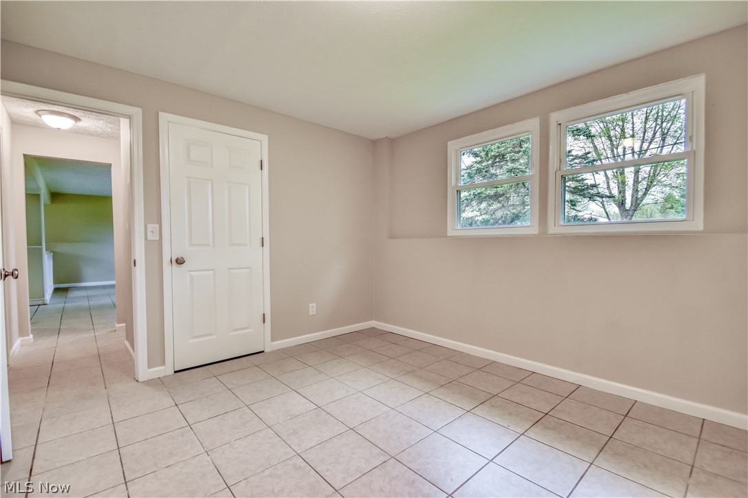 6996 Roe Boulevard Madison, OH 44057 - Photo 26 of 38