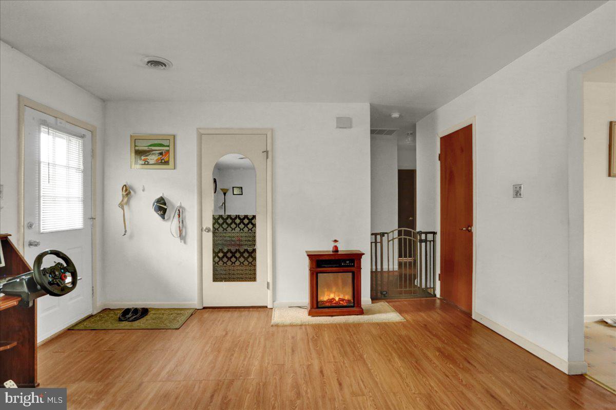2007 Reservoir Road Reading, PA 19604 - Photo 5 of 26