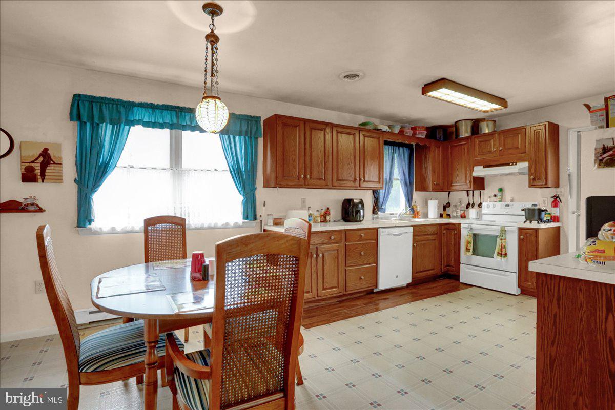 2007 Reservoir Road Reading, PA 19604 - Photo 7 of 26