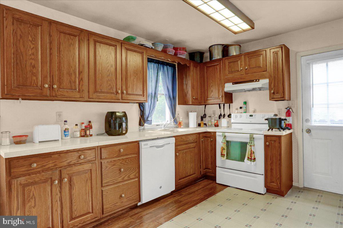 2007 Reservoir Road Reading, PA 19604 - Photo 8 of 26