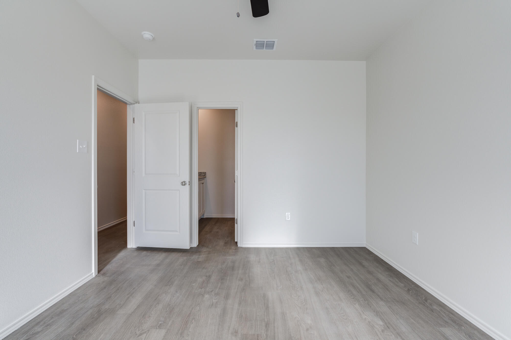7011 40th Street Lubbock, TX 79407 - Photo 27 of 32 a view of an empty room