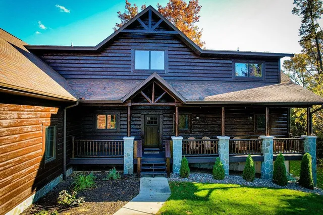 $1,599,000 | W5453 North Shore Drive, New Lisbon, WI 53950