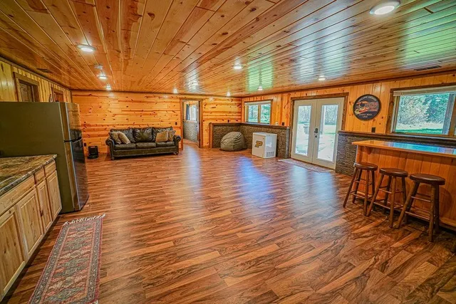 $1,599,000 | W5453 North Shore Drive, New Lisbon, WI 53950