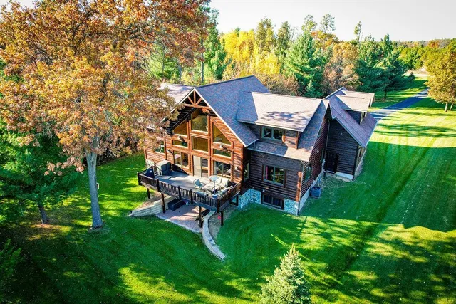 $1,599,000 | W5453 North Shore Drive, New Lisbon, WI 53950