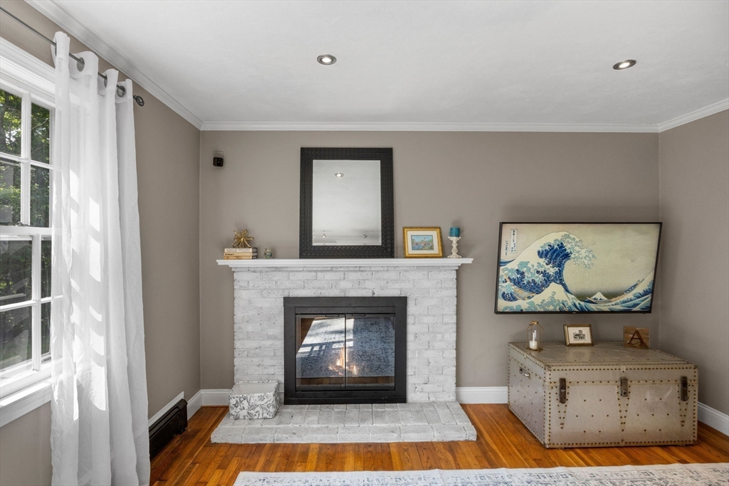 31 Chase Road Sandwich, MA 02537 - Photo 4 of 36 Gallery Image 4
