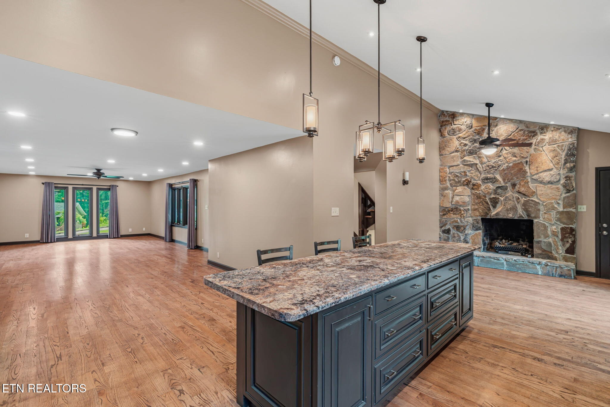 138 Newell Lane Oak Ridge, TN 37830 - Photo 14 of 51 138 Newell Ln - Kitchen (3)