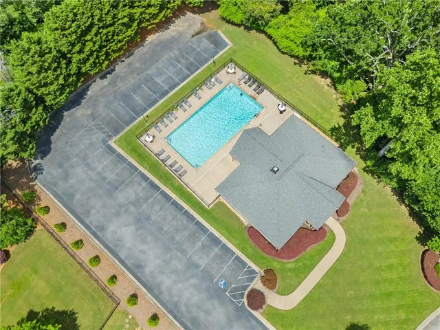 a view of an outdoor space