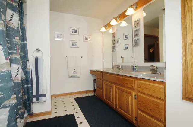 $695,000 | W2948 County Rd C, Montello, WI 53949