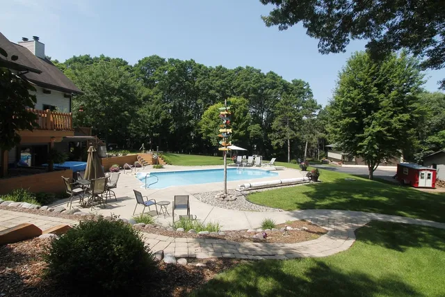 $695,000 | W2948 County Rd C, Montello, WI 53949