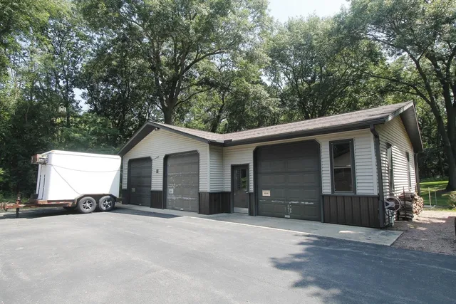 $695,000 | W2948 County Rd C, Montello, WI 53949