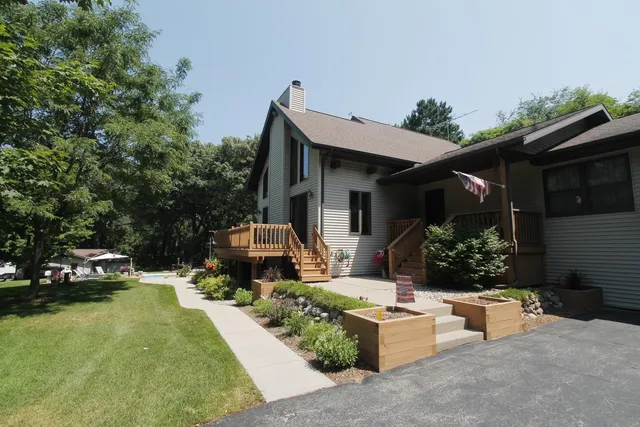 $695,000 | W2948 County Rd C, Montello, WI 53949