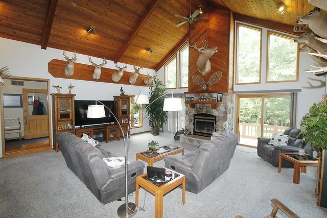 $695,000 | W2948 County Rd C, Montello, WI 53949