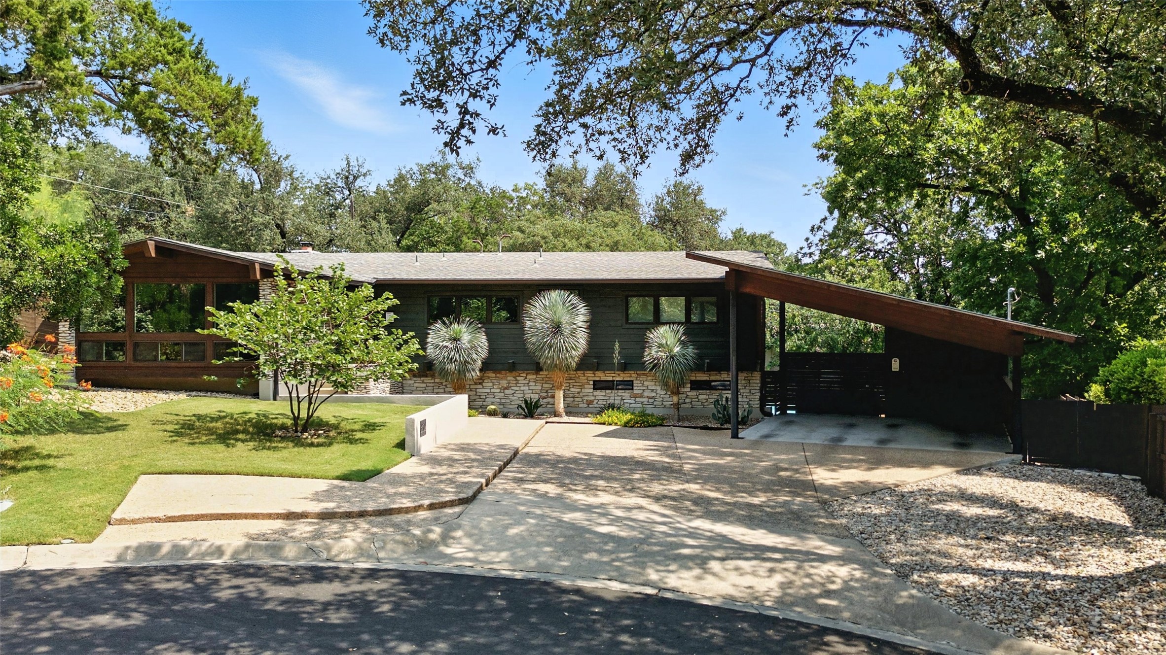3302 Cherry Tree Circle Austin, TX 78731 - Photo 2 of 39