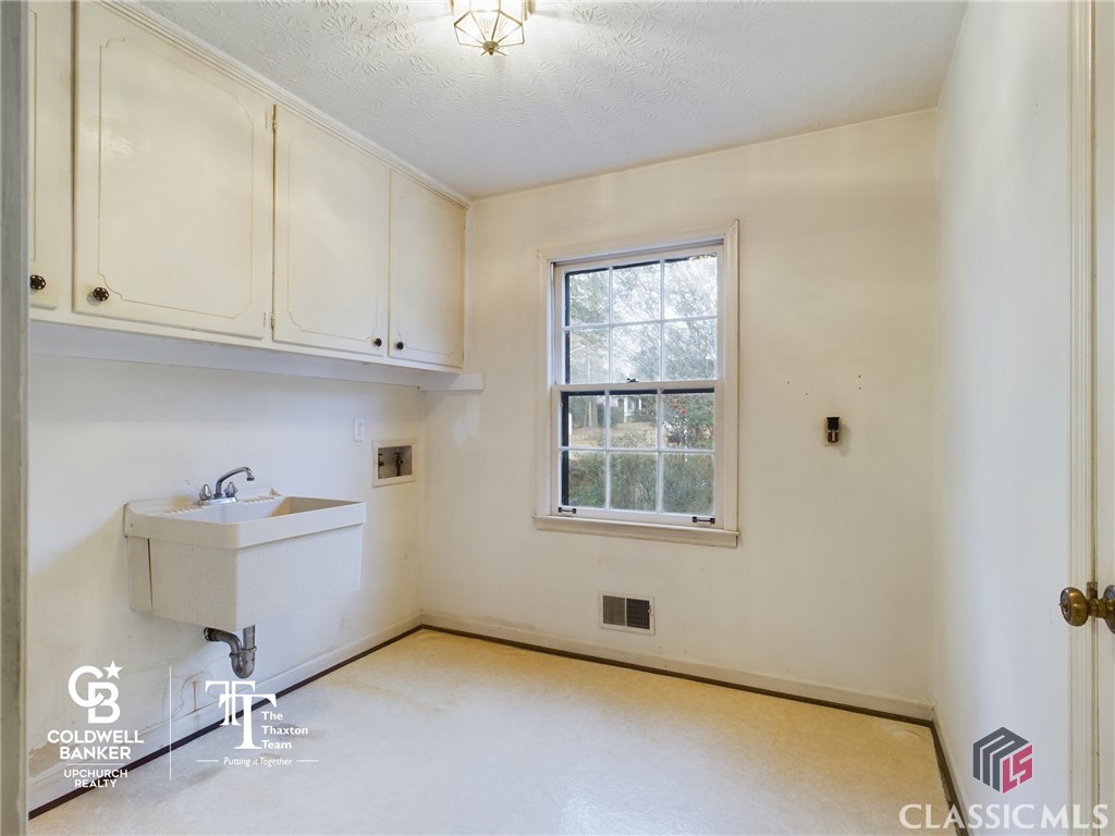 775 Kings Road Athens, GA 30606 - Photo 9 of 31 Laundry