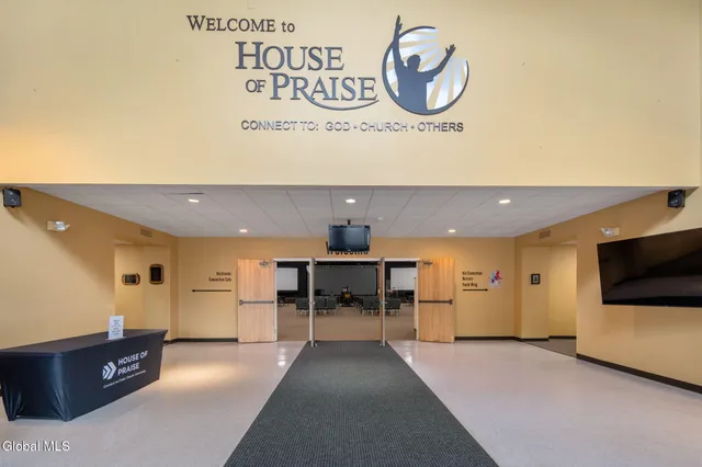 $1,730,000 | 1688 Highway 9, Schodack, NY 12033