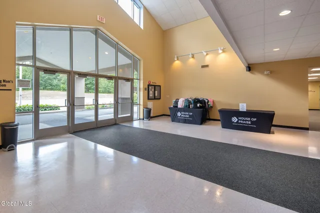 $1,730,000 | 1688 Highway 9, Schodack, NY 12033