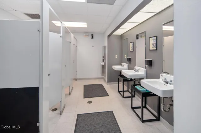 $1,730,000 | 1688 Highway 9, Schodack, NY 12033