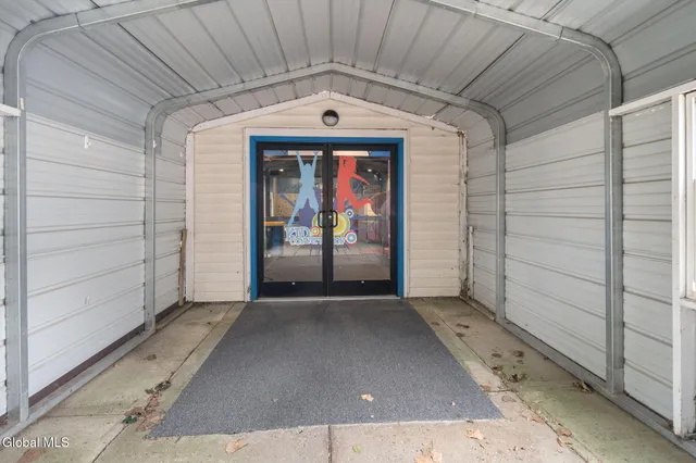 $1,730,000 | 1688 Highway 9, Schodack, NY 12033