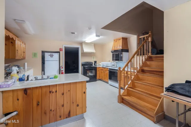 $1,730,000 | 1688 Highway 9, Schodack, NY 12033