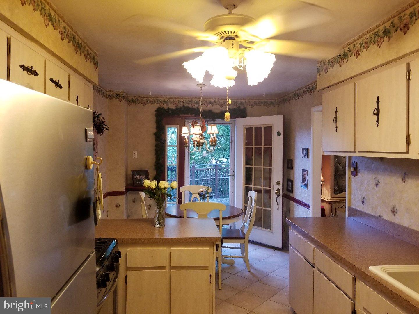 11101 Greiner Road Philadelphia, PA 19116 - Photo 12 of 24 Kitchen