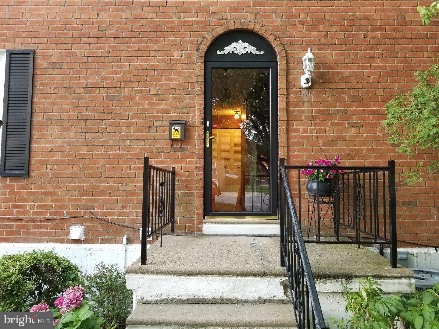 11101 Greiner Road Philadelphia, PA 19116 - Photo 3 of 24 Exterior Side