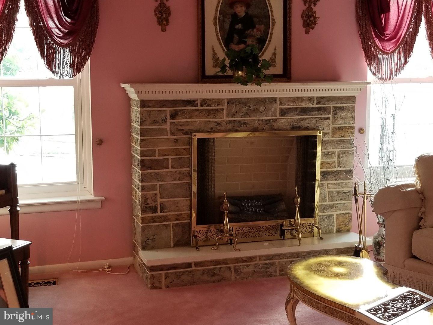 11101 Greiner Road Philadelphia, PA 19116 - Photo 6 of 24 Fireplace