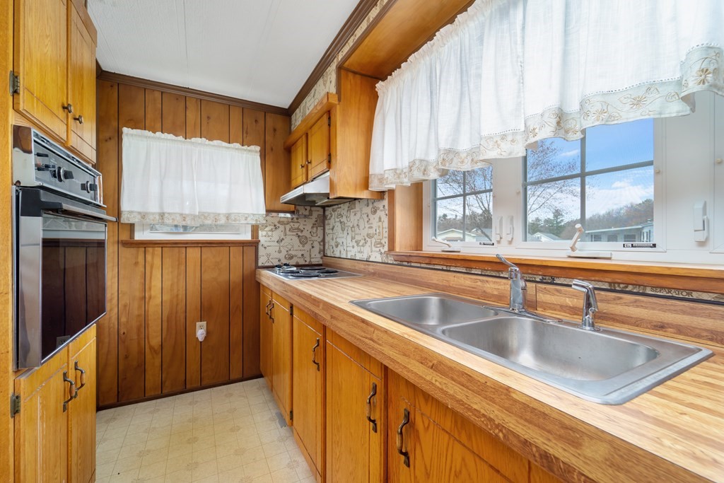 4 Valley Forge Road Taunton, MA 02780 - Photo 19 of 30 Gallery Image 19