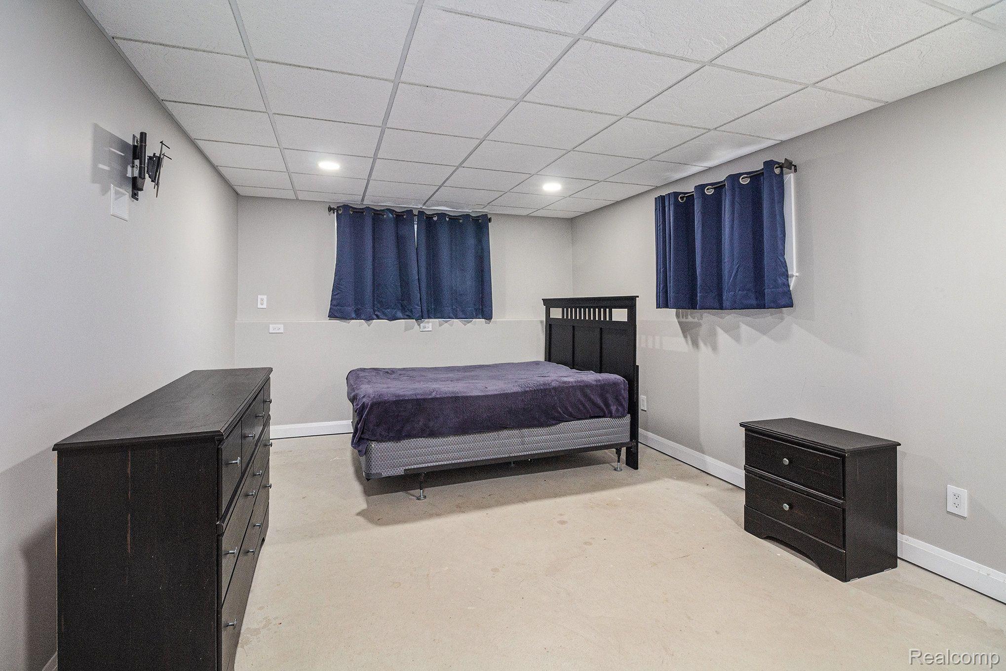 925 Maxfield Lake Road Hartland, MI 48353 - Photo 22 of 27 Gallery Image 22