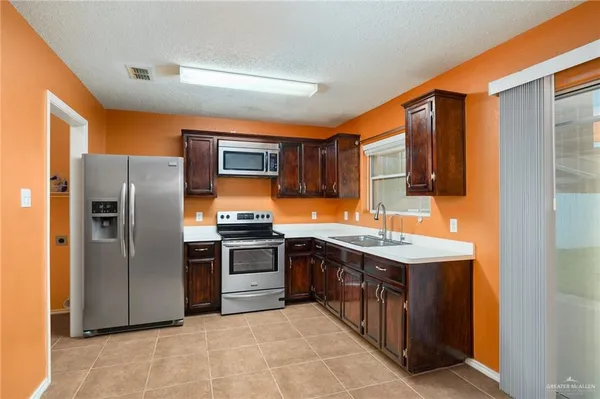 $1,500 | 3413 Yucca Avenue, McAllen, TX 78504