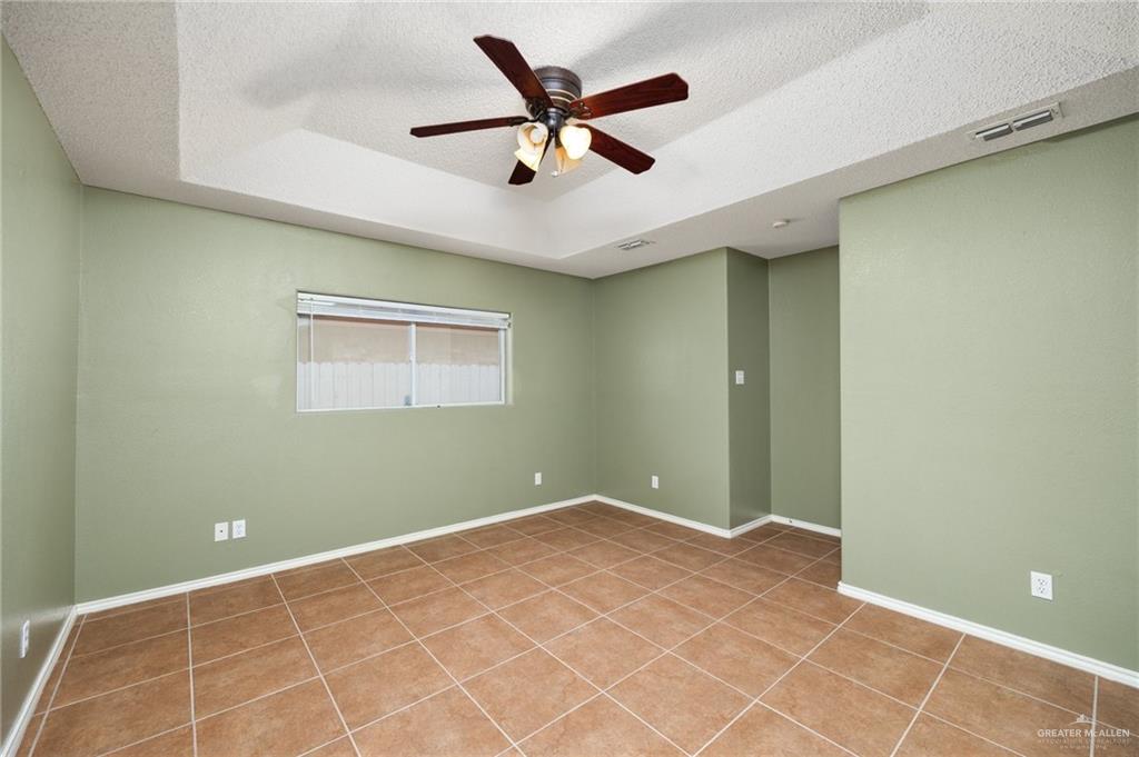 3413 Yucca Avenue McAllen, TX 78504 - Photo 6 of 11