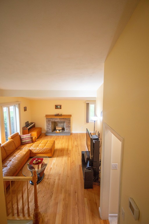 22 Hampton Road Sharon, MA 02067 - Photo 3 of 27