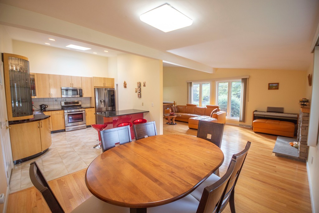 22 Hampton Road Sharon, MA 02067 - Photo 6 of 27