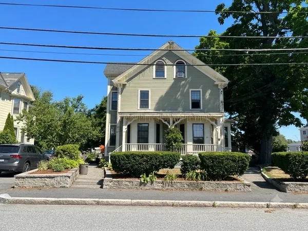 $3,500 | 97-2 Court Street, Unit 2, Newton, MA 02458