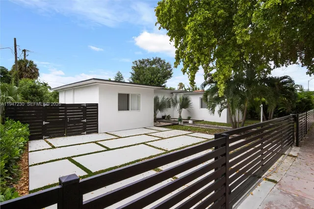 $5,200 | 1581 Normandy Drive, Miami Beach, FL 33141