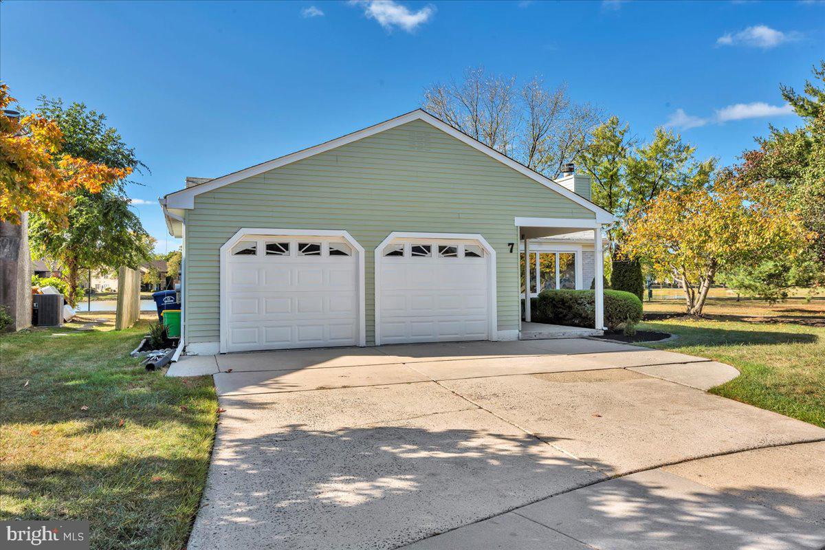 7 Locust Court Mount Laurel, NJ 08054 - Photo 3 of 44 Gallery Image 3
