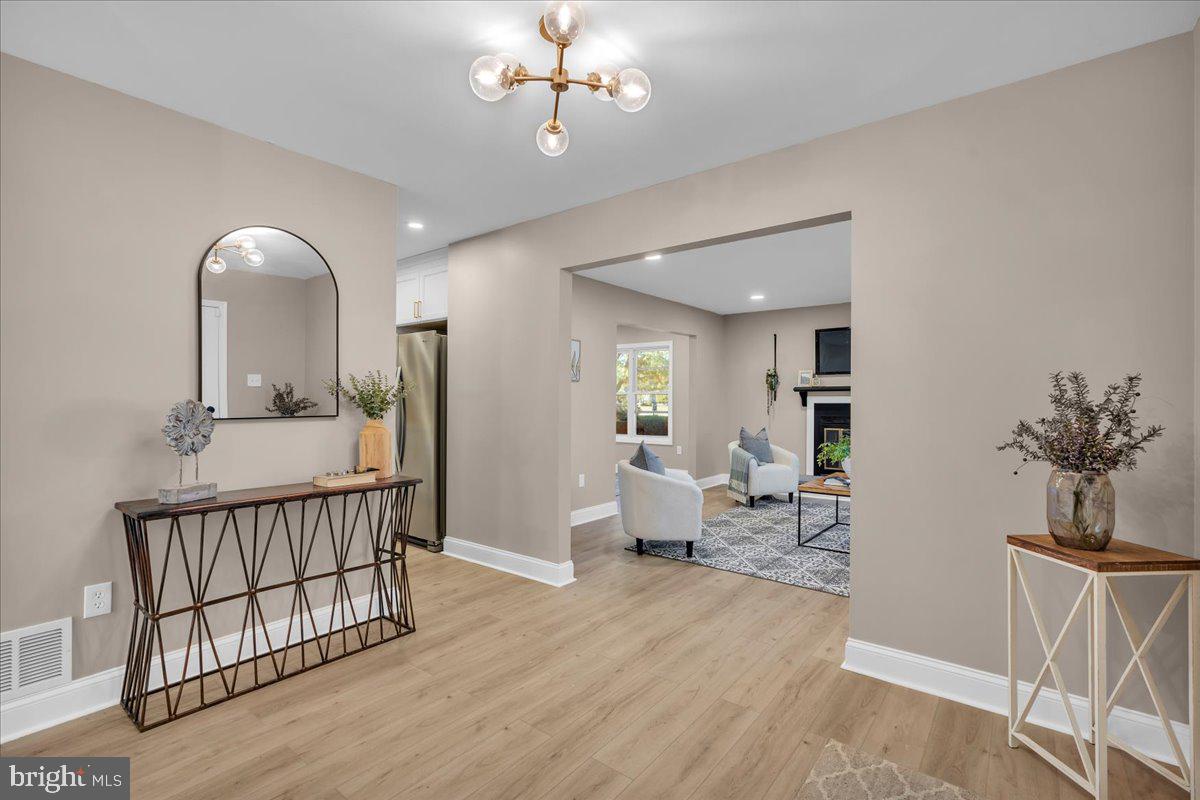 7 Locust Court Mount Laurel, NJ 08054 - Photo 7 of 44 Gallery Image 7