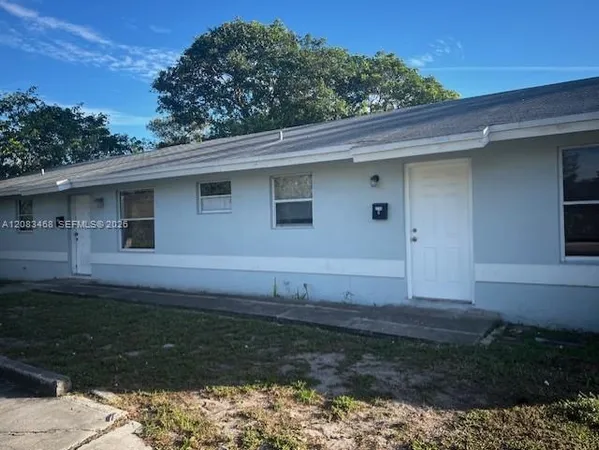 $2,600 | 2746 Johnson Street, Unit W, Hollywood, FL 33020