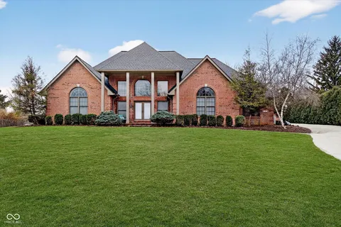 $659,000 | 301 Edgewood Place West, Anderson, IN 46011
