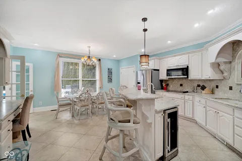 $659,000 | 301 Edgewood Place West, Anderson, IN 46011