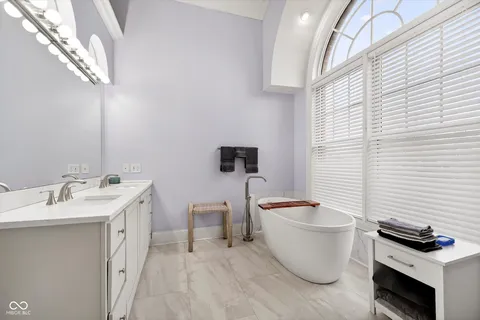 $659,000 | 301 Edgewood Place West, Anderson, IN 46011