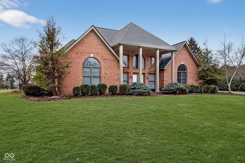 $659,000 | 301 Edgewood Place West, Anderson, IN 46011