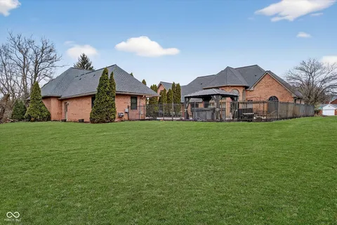 $659,000 | 301 Edgewood Place West, Anderson, IN 46011