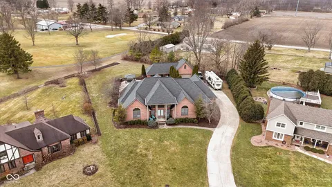 $659,000 | 301 Edgewood Place West, Anderson, IN 46011