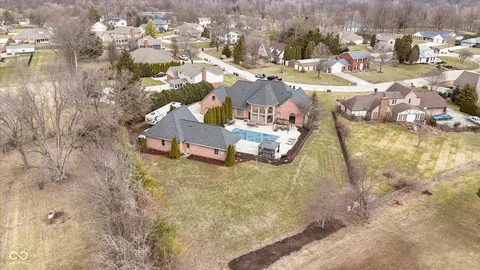 $659,000 | 301 Edgewood Place West, Anderson, IN 46011