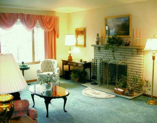 430 Edgewood Road Forest Hills, PA 15221 - Photo 4 of 4 Living Room.